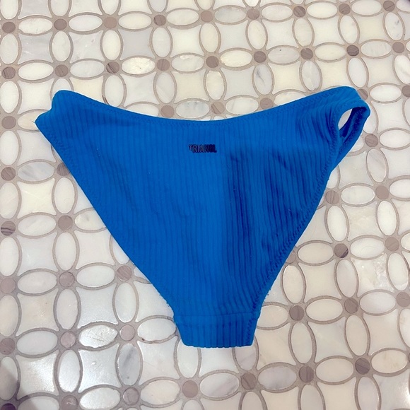 Triangl set - Picture 6 of 7